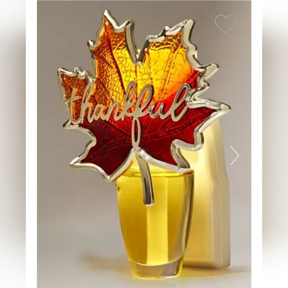 "THANKFUL" LEAF NIGHTLIGHT WALLFLOWER FRAGRANCE PLUG BY BATH & BODY WORKS